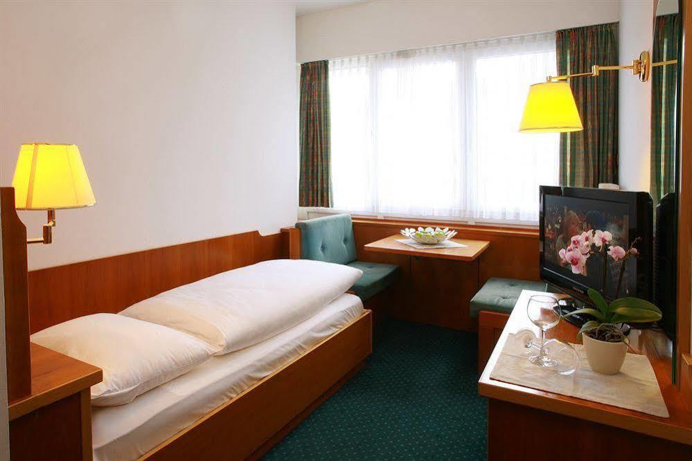 Hotel Post Gries Больцано Екстер'єр фото
